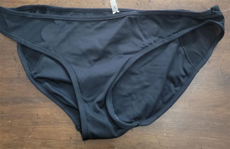 NWOT Seafolly 8 USA Petal Hipster Bikini Bottom Black 134195