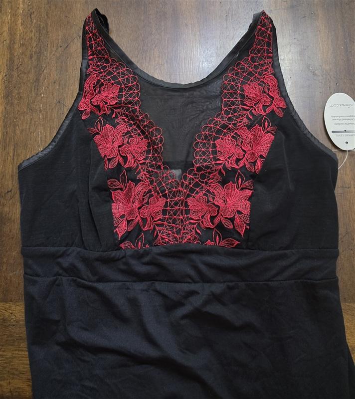 NWt Soma SM Enbliss Knit Lace Trim Long Nightgown w/ Shelf Bra Black Red 134226