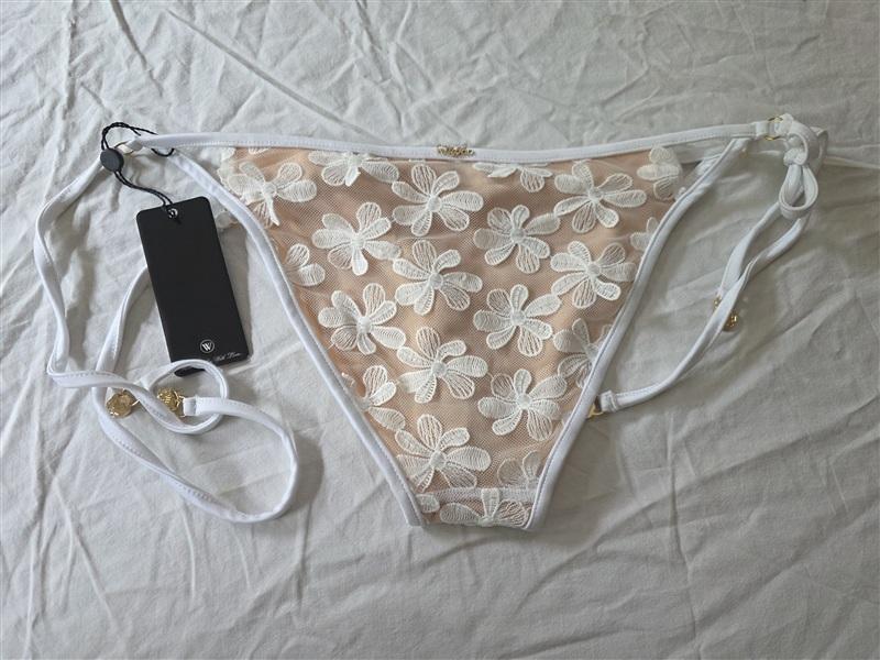 NWT WILDFOX L Mesh Lace Daisy Tie Side White Bikini Bottoms Swim 134256