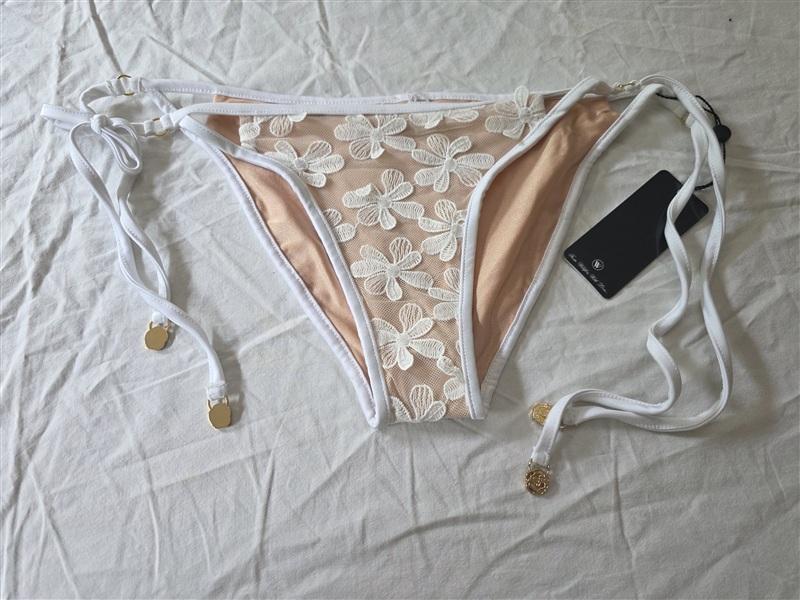 NWT WILDFOX L Mesh Lace Daisy Tie Side White Bikini Bottoms Swim 134256