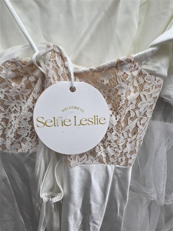 NWTD Selfie Leslie S Golden Era Cowl Neck Lace Waist Midi Dress White 134317