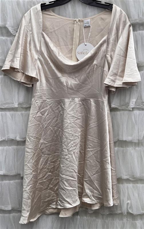 NWT Selfie Leslie M Sydney Angel Sleeve Cowl Neck Satin Dress Champagne 134326