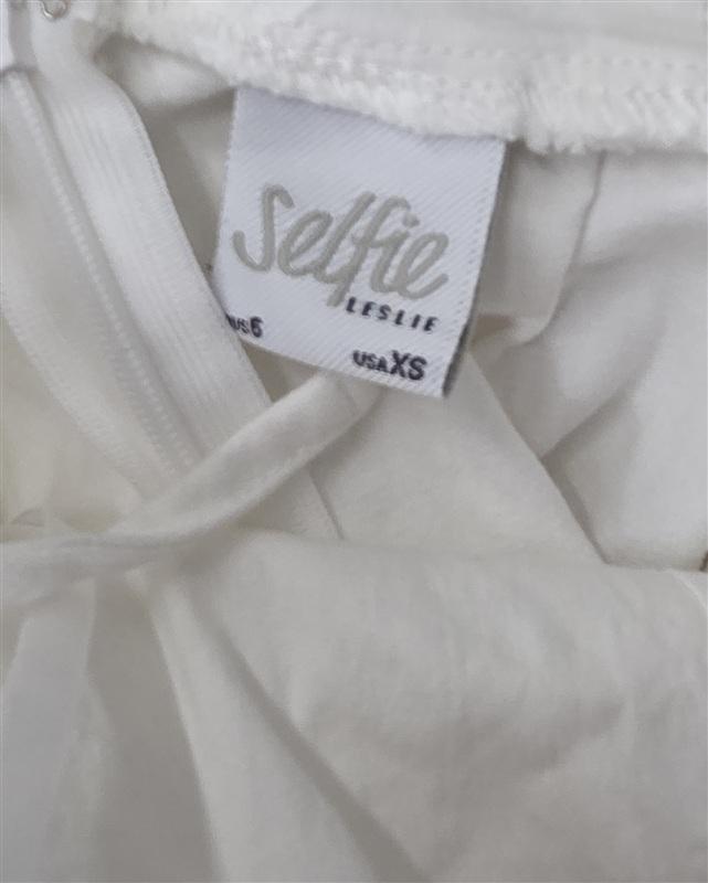 NWOT Selfie Leslie XS Jojo Ruffle Shoulder Low Back Dress White 134328
