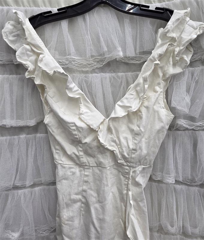 NWOT Selfie Leslie XS Jojo Ruffle Shoulder Low Back Dress White 134328