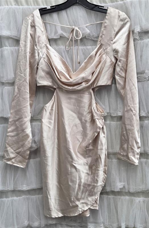 NWTD Selfie Leslie Shaken Not Stirred Cut-Out Mini Dress Champagne 134337
