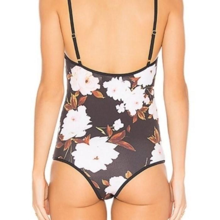 NWTD Flynn Skye XS/S Marley Stone Rose Floral Bodysuit 1PC Black White 134356