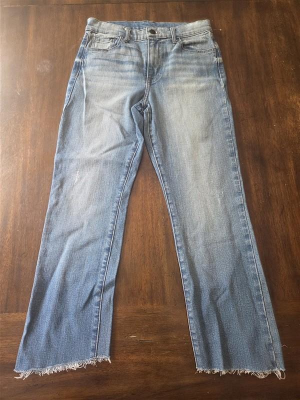 NWOT PAIGE 29 Waist Distressed Sample Ankle Jeans 131252