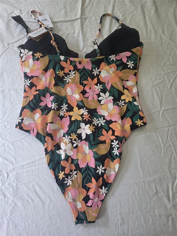 NWT Volcom XXL Had Me At Aloha V Neck 1Pc Maillot Swimsuit 134575