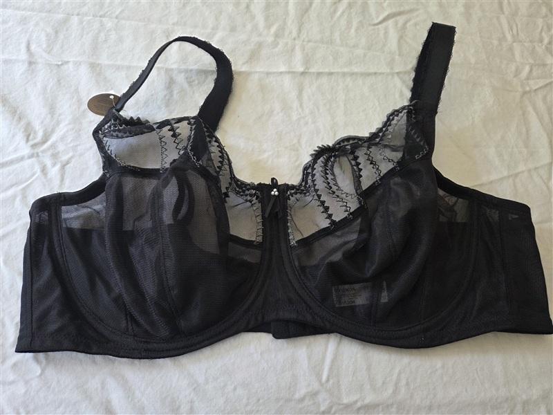 NWOT Wacoal 42DD Evocative Edge Underwire Bra 855304 Black 134592