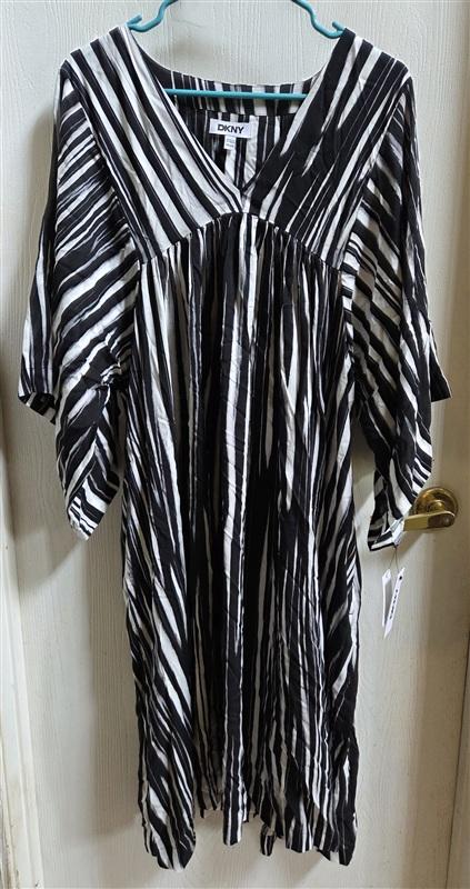 NWT DKNY Donna Karan 1x 2X Black White Striped Caftan Gown Dress 134604