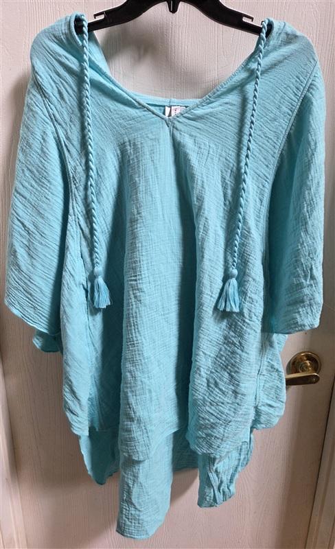 NWOT Trina Turk L/XL Serene Cotton Eyelash Trim Cover up Poncho Blue 134609