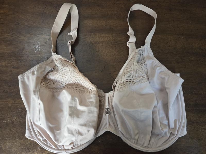 NWOT Elomi 40M Lydia Bandless Plunge Beige Lace Underwire Bra 134712