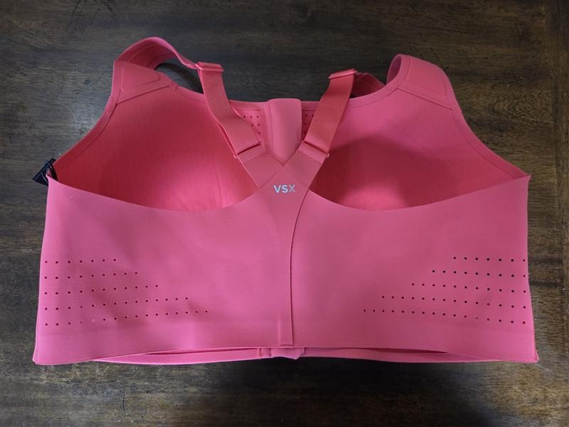 NWT Victorias Secret 38DDD Featherweight Max Front Close Sport Bra 134717