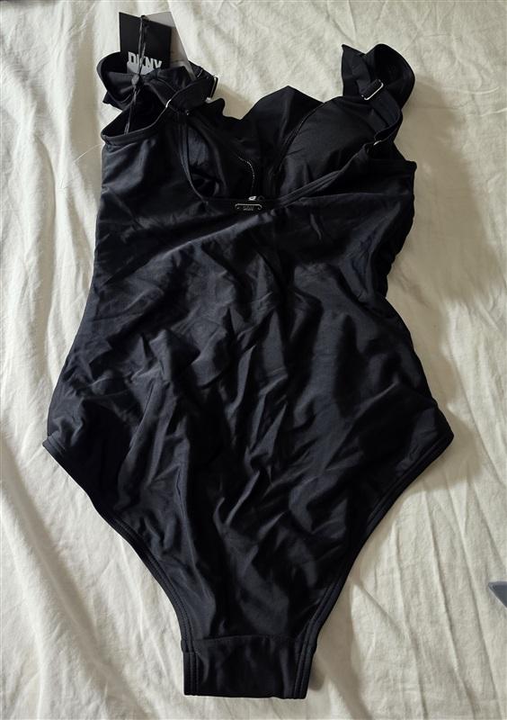 NWT DKNY 6 Ruffle V-Neck One-Piece Swimsuit Black Slimming 134768