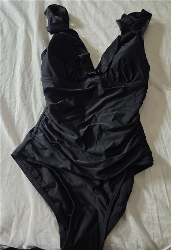 NWT DKNY 6 Ruffle V-Neck One-Piece Swimsuit Black Slimming 134768