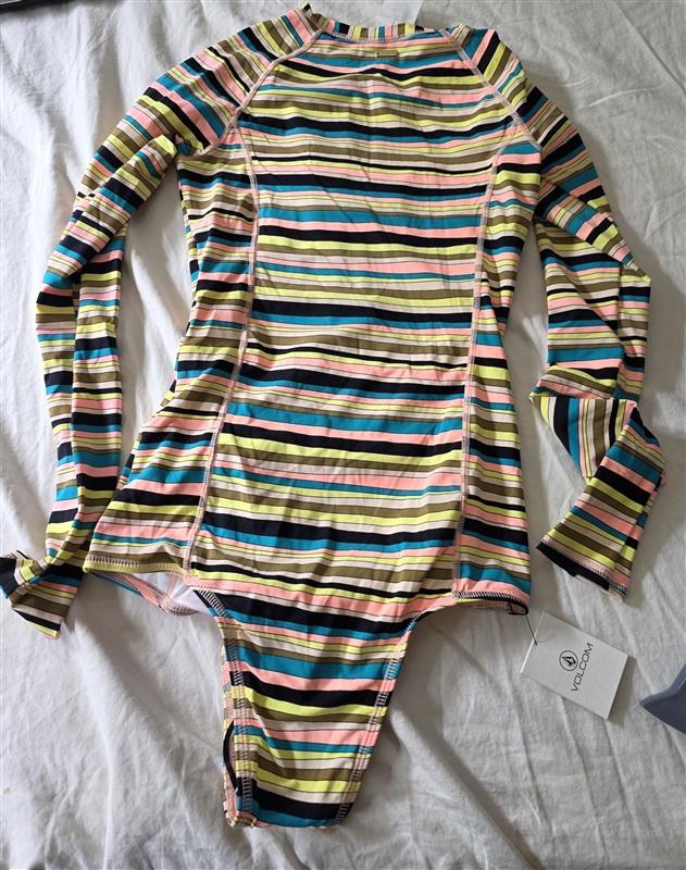 NWTD Volcom S Salty Air Striped Rash Guard Bodysuit Long Sleeve Swimsuit 134775
