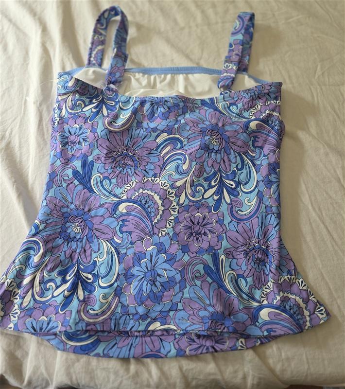 NWOT Carmen Marc Valvo M Boston Proper Square Neck Tankini Top Mod 134777