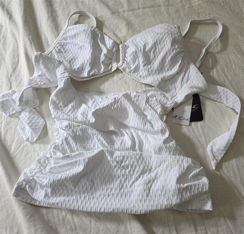 NWT A.Che M Mae Tankini Seashell Top White Underwire Swimsuit 134804