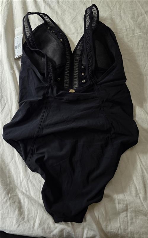 NWT MiracleSuit Amoressa 12 Moulin Rouge Suzette Black 1PC Swimsuit 134884