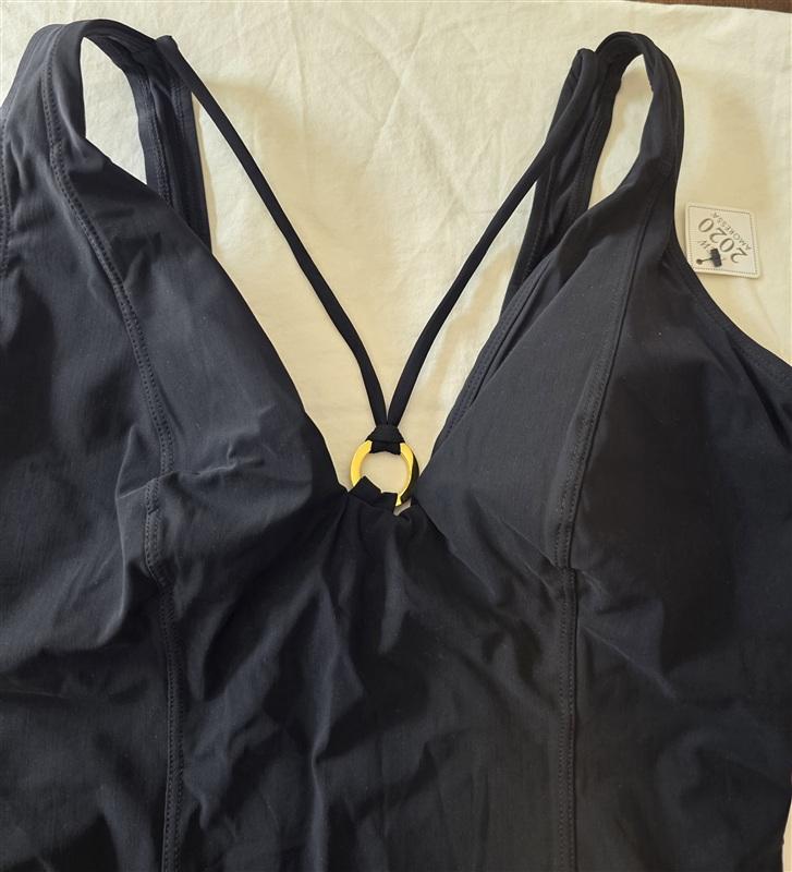 NWT MiracleSuit Amoressa 14 Put a Ring On It Black 1PC Swimsuit Black 134890