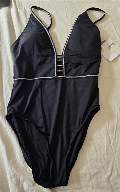 NWT La Blanca 12 Plunge Ladder V Neck 1PC Swimsuit Black 134906