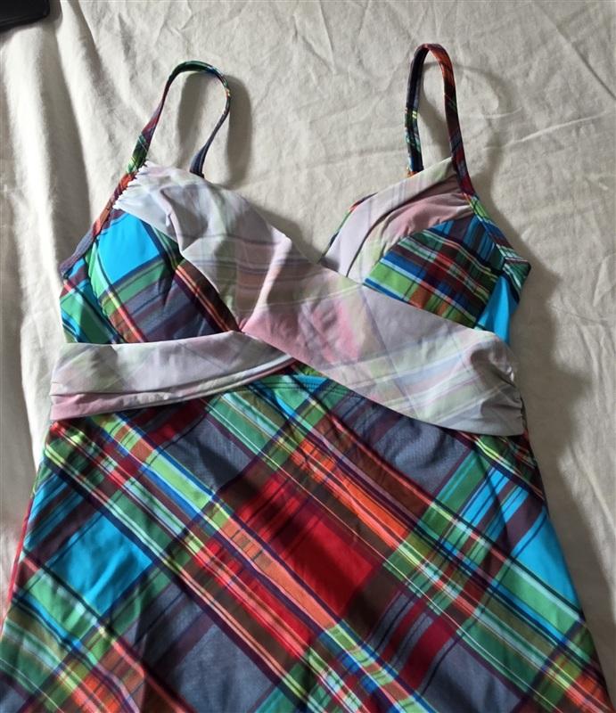 NWOT La Blanca 6 Sample Island Goddess Plaid Cross Front Tankini Swim Top 134907