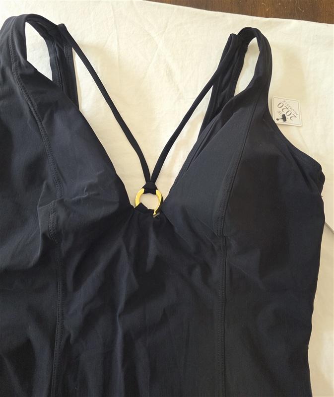 NWT MiracleSuit Amoressa 10 Put a Ring On It Black 1PC Swimsuit Black 134918