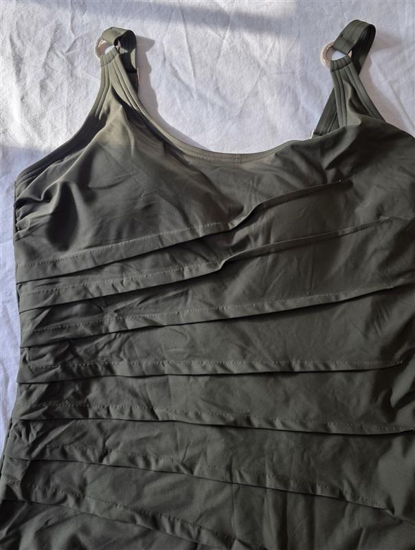 NWT DKNY Starburst XL Olive Green One Piece Maillot Swimsuit 134965