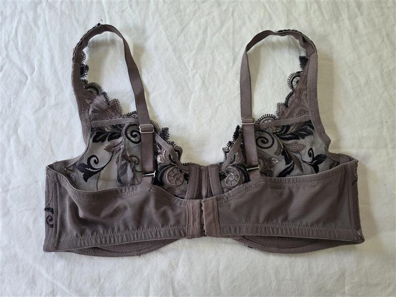 Pre Owned Soma 34C Sensuous Lace Taupe Bra 135071