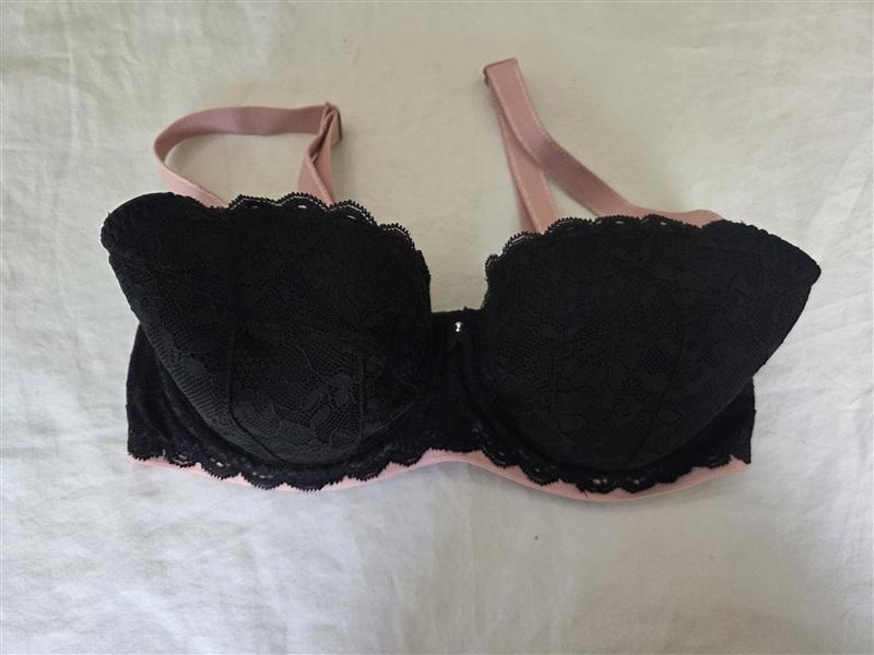 NWOT Freya 30DDD USA Off Beat Padded Half Cup Black Pink 135085
