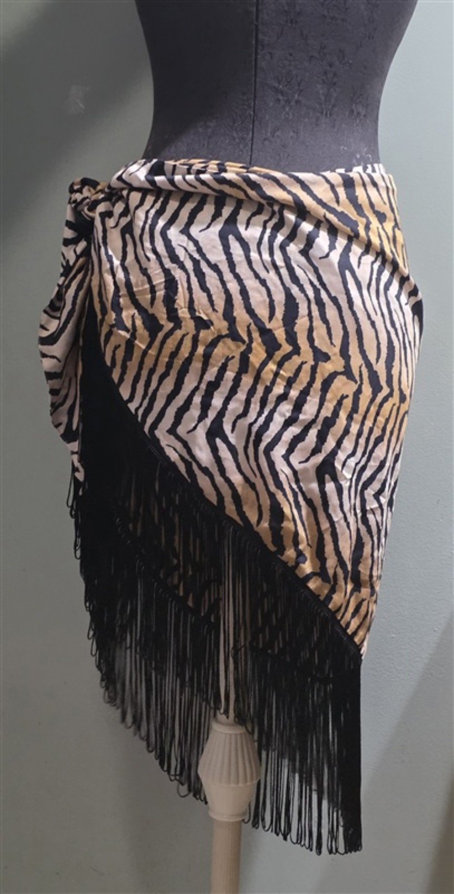 NWT Vix Paula Hermanny Tiger Devi Fringe Scarf Sarong Silk Blend Cover Up