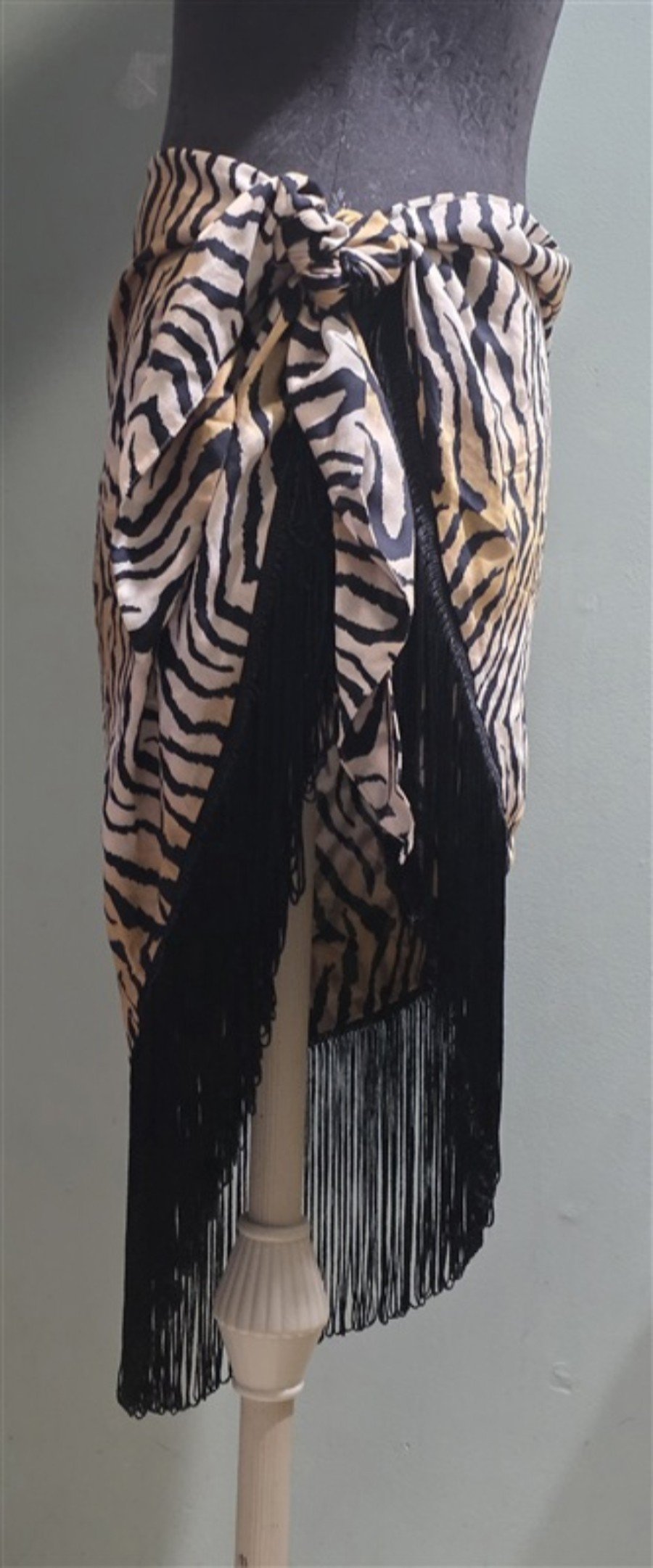 NWT Vix Paula Hermanny Tiger Devi Fringe Scarf Sarong Silk Blend Cover Up
