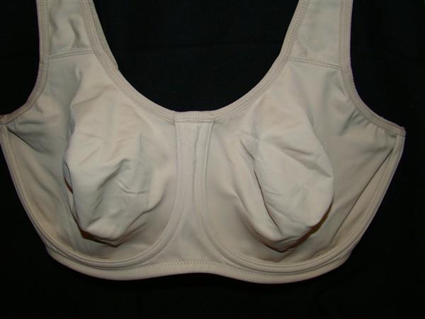 NWOT Wacoal 32D Beige Sport Underwire 855170 Free Shipping 135186