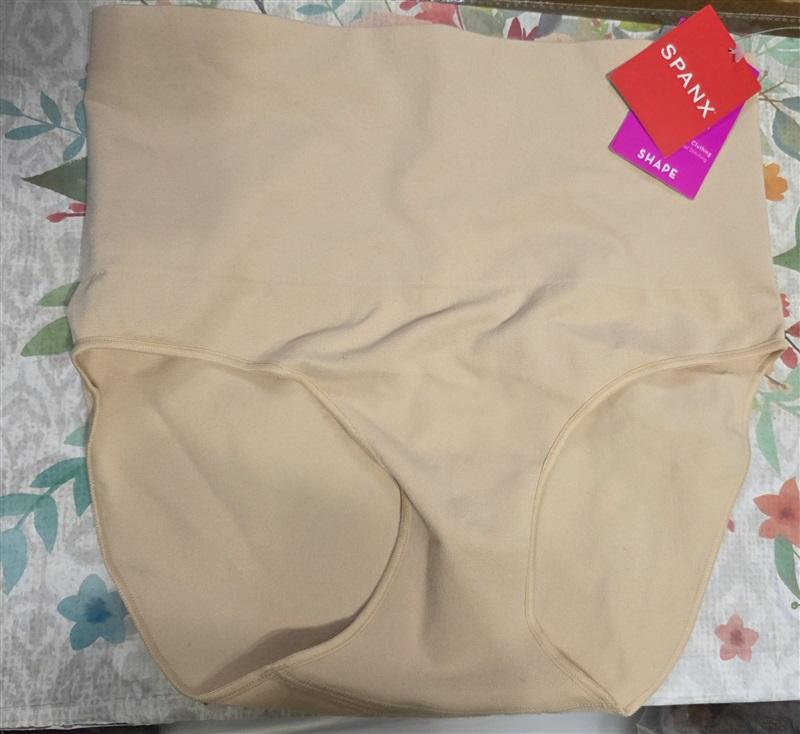 NWT Spanx S Everyday Shaping Seamless Panties SS0715 Beige 135211