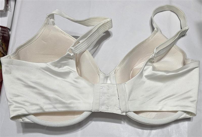 PO Bali 34DDD One Smooth U Smooth Concealing Underwire Bra 3W11 White 135272