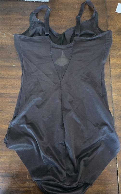 NWOT Miraclesuit 40DD Shapewear Ex Firm Control Body Shaper 2783 Black 135306