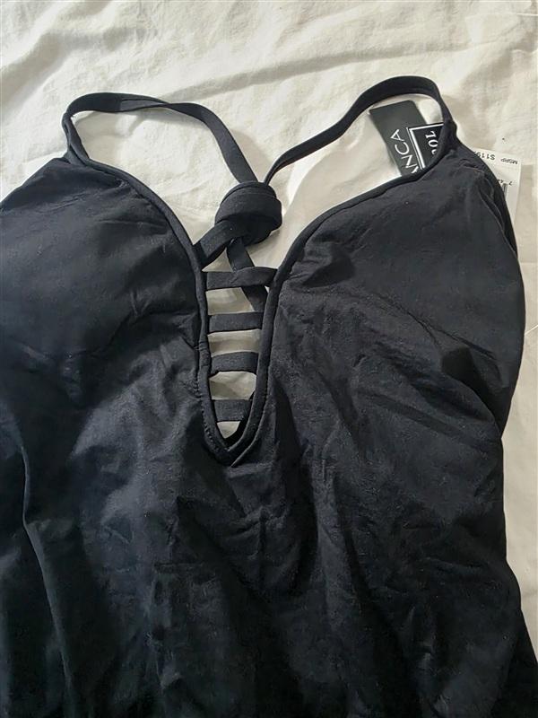 NWT La Blanca 6 Island Goddess Halter Mio 1PC Swimsuit Black 135337
