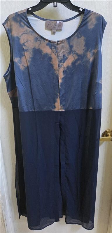 NWOT Arae 1x Tie Dye Top With Sheer Long Train Blue Gold 135354