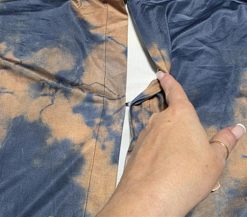 NWOT Arae 1x Tie Dye Top With Sheer Long Train Blue Gold 135354