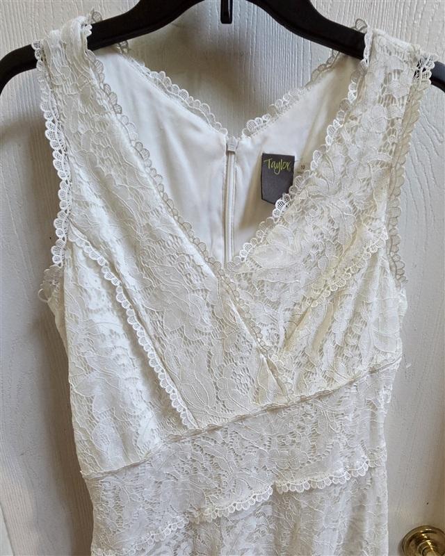NWOT Taylor 10 White Lace V Neck Short Sleeve Dress 135371