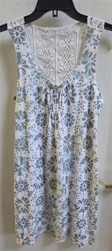 NWOT Aventura M Crochet Lace Slip Sun Dress Swim Cover up 135377