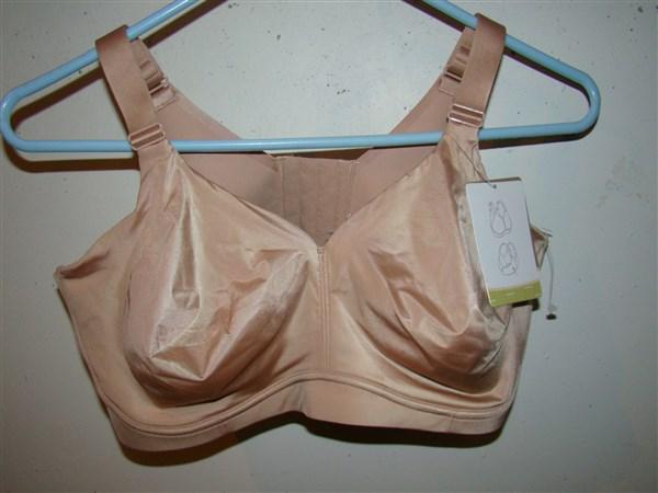 NWT Amoena 48C Magdalena 463 Back Smoothing Wire-Free Bra Beige 135402