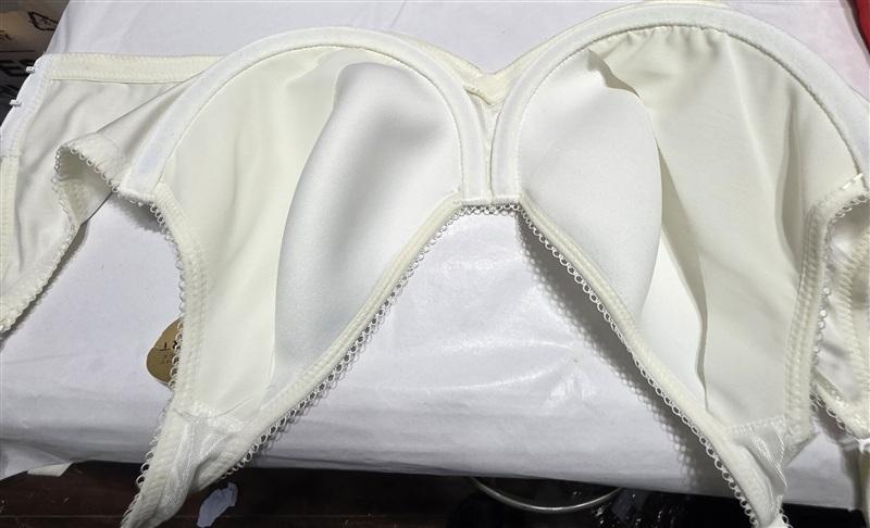 NWOT Wacoal 30DDD Basic Beauty Contour Spacer Bra 853192 IVORY 135405