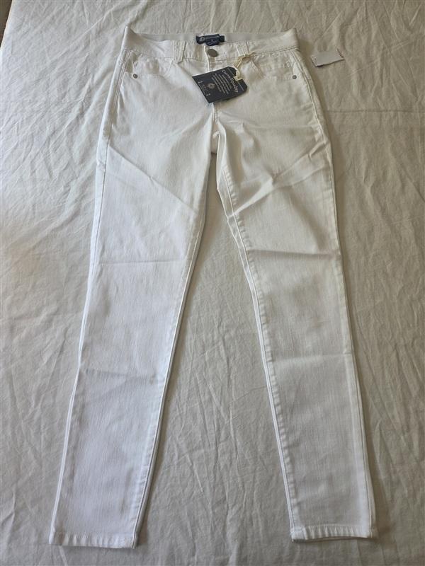NWT Democracy 12 "Ab"solution Booty Lift Jegging White Jeans 135410