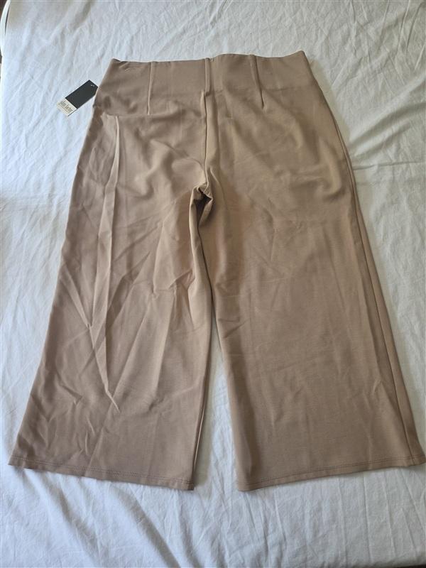 NWT Slim Factor Investments XL Cropped Wide Leg Tan Pull On Pants 135416