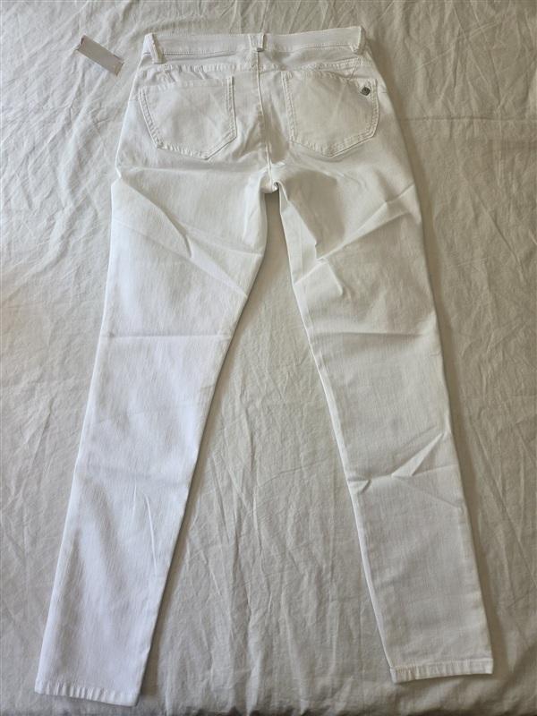 NWT Democracy 8 "Ab"solution Booty Lift Jegging White Jeans 135418