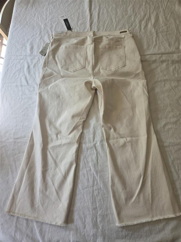 NWT Liverpool 16 33 Hannah Crop Flare Eco Jeans Cream Embroidery Daisy 135420