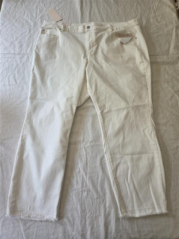 NWT Vince Camuto 22W Essentials White Fray Hem Ankle Jeans 135421
