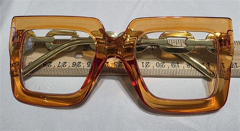 NWT EyeKepper 2.0 Square Cat Eye Orange Chain Arm Readers Reading Glasses 135437