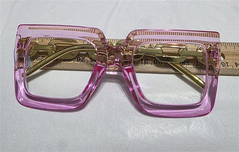 NWT EyeKepper 2.0 Square Cat Eye Pink Chain Arm Readers Reading Glasses 135439